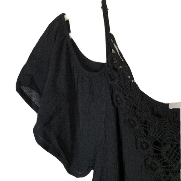 Acemi Cold Shoulder Asymmetrical Hemline Blouse - Picture 8 of 10